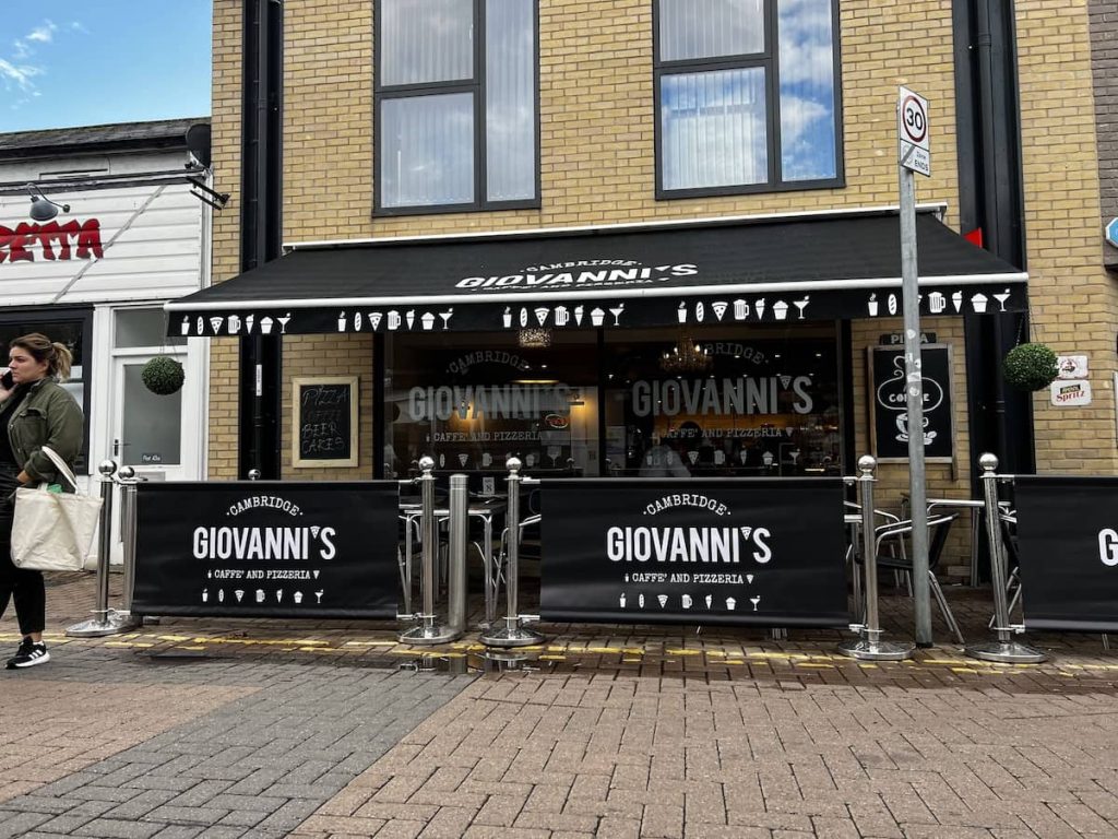 pizza restaurant signage front