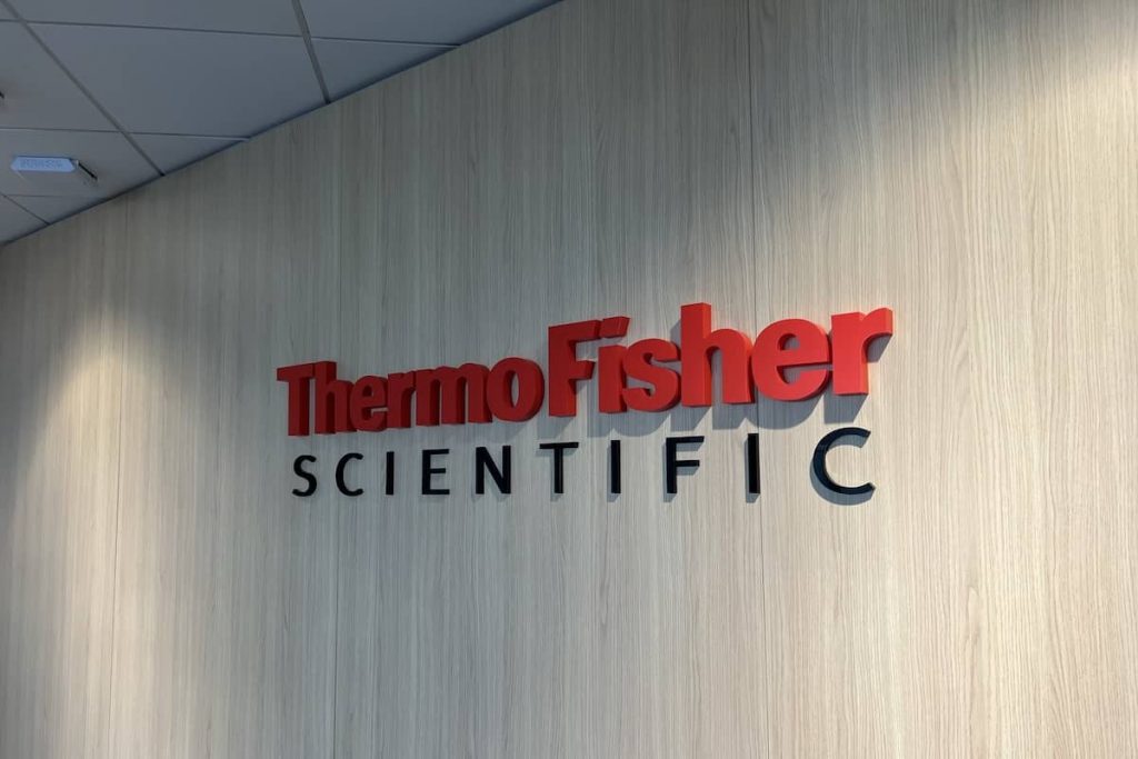 thermo fisher scientific cambridge logo